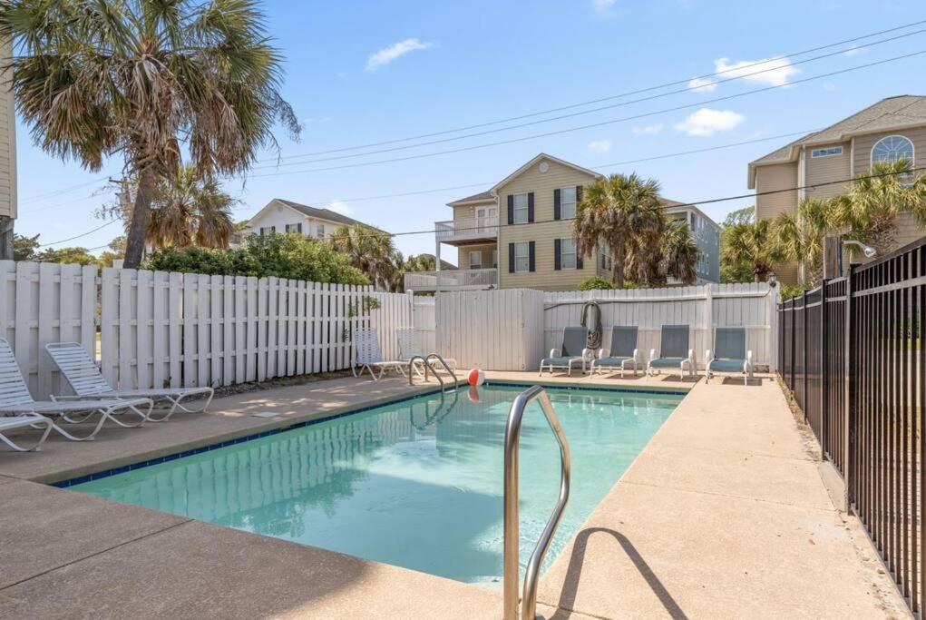 Lovely Updated Vacation Home*Pool* 3 Br*P138 Myrtle Beach Exterior photo